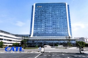 选房时如何考虑楼层因素？这些因素在不同建筑类型中有何不同？
