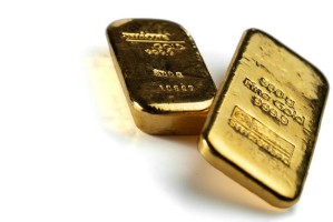 如何理解黄金期货的基本面因素？这些基本面因素如何影响期货价格？